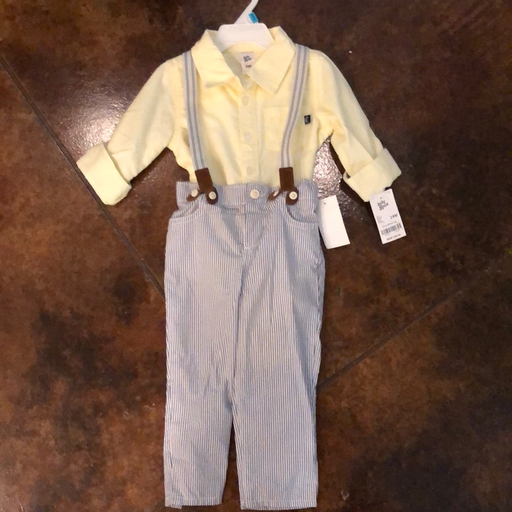 Baby boy OshKosh Easter outfit!! NWT!!